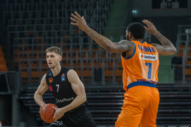 打却又能掌 打却又能掌