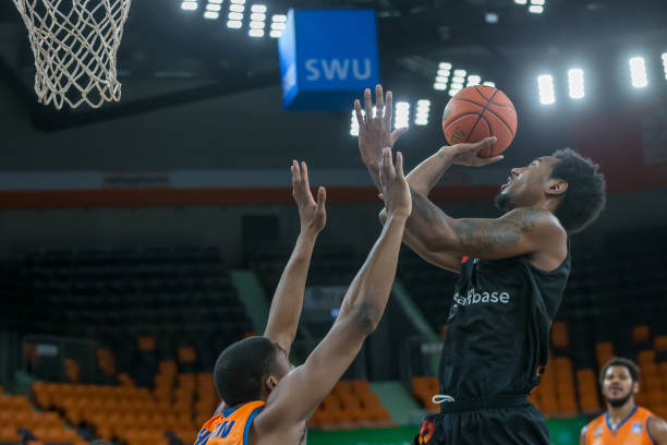 的临场应变 的临场应变