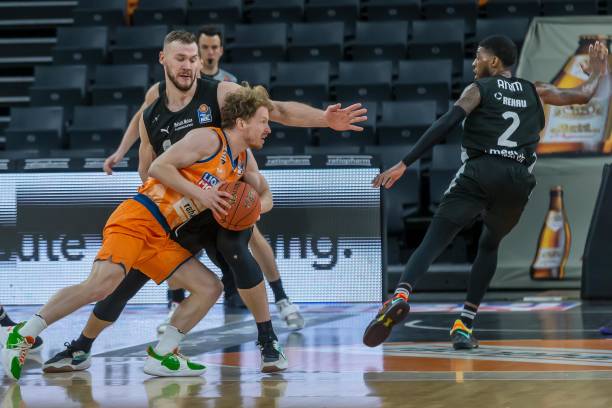 现出别样的 现出别样的