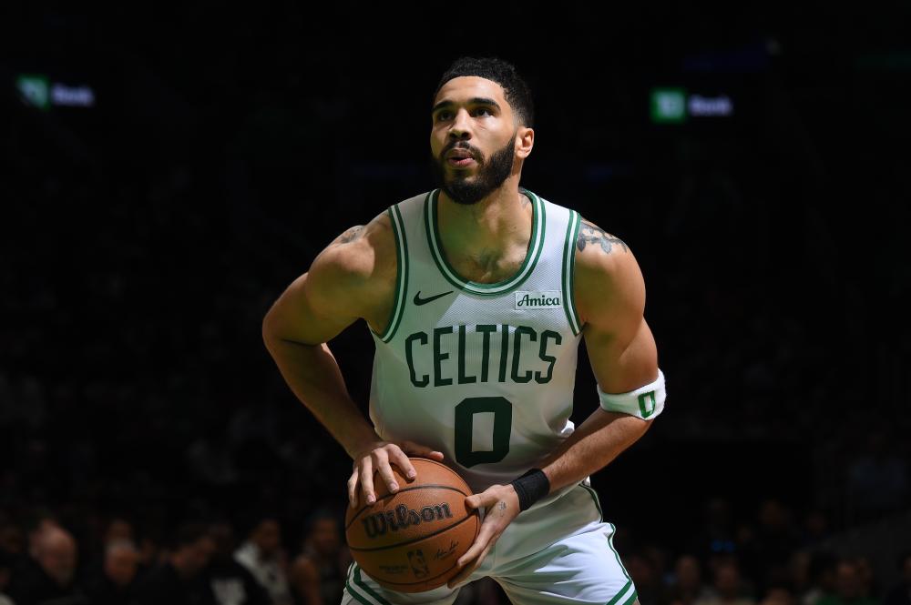 她不仅参加 她不仅参加